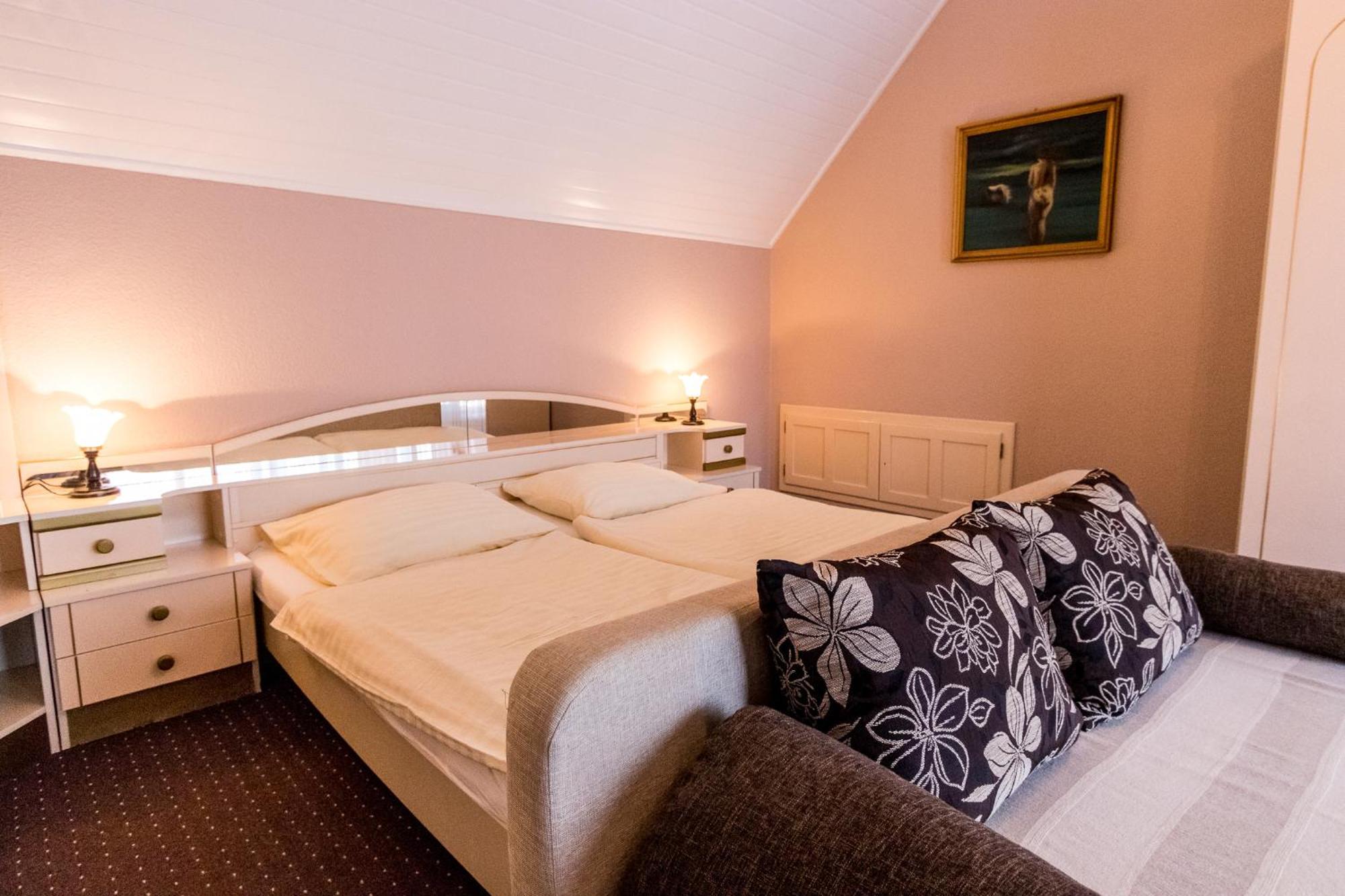 Haus Sonnenhof Hotel Siofok Luaran gambar