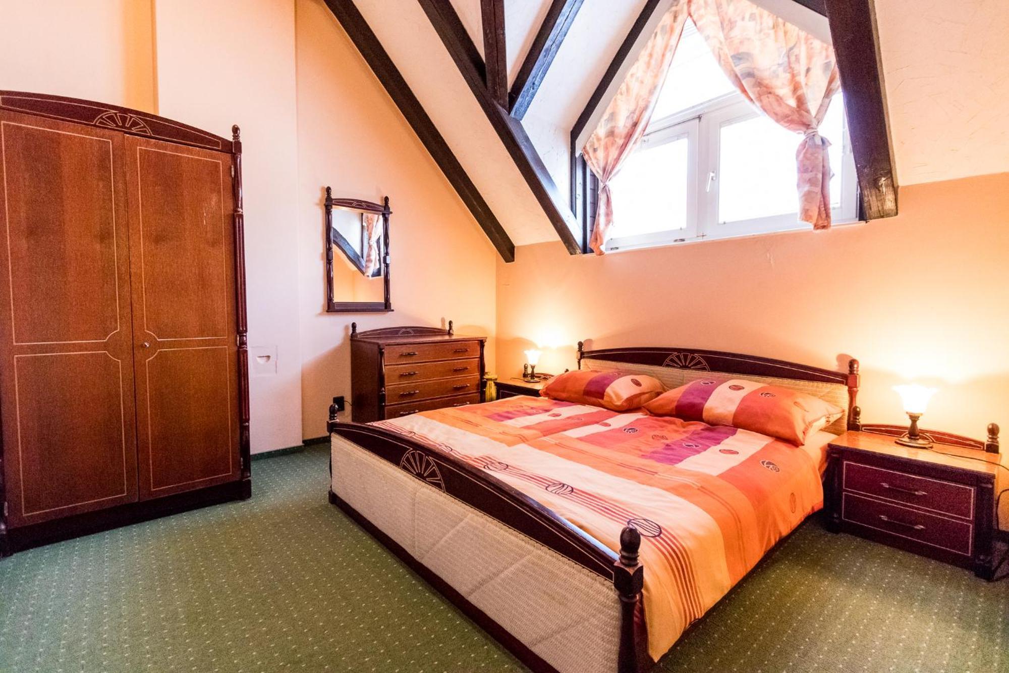 Haus Sonnenhof Hotel Siofok Luaran gambar